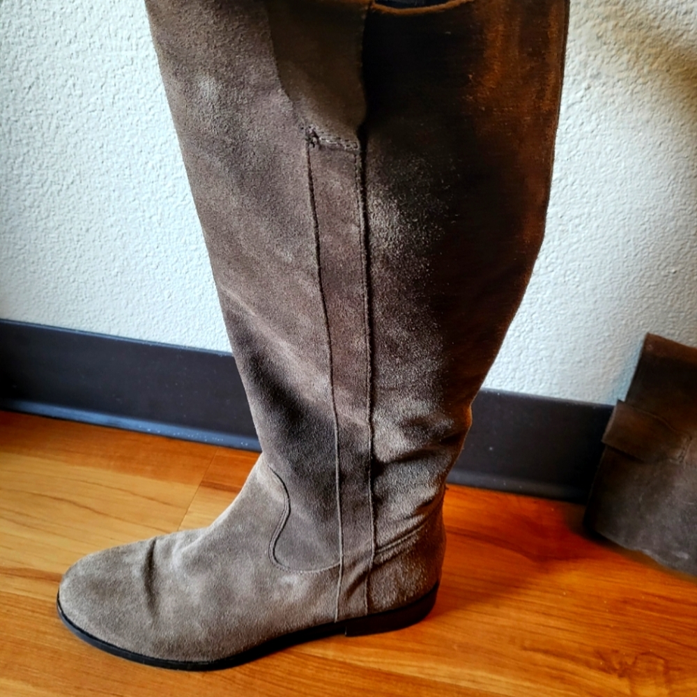 Bellisimo brushed suede Italian-made Sesto Meucci boots!